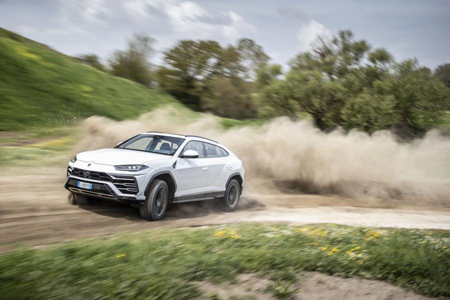 Lamborghini Urus Off-Road Package 2018 года  (WW) (фото 7 из 15)